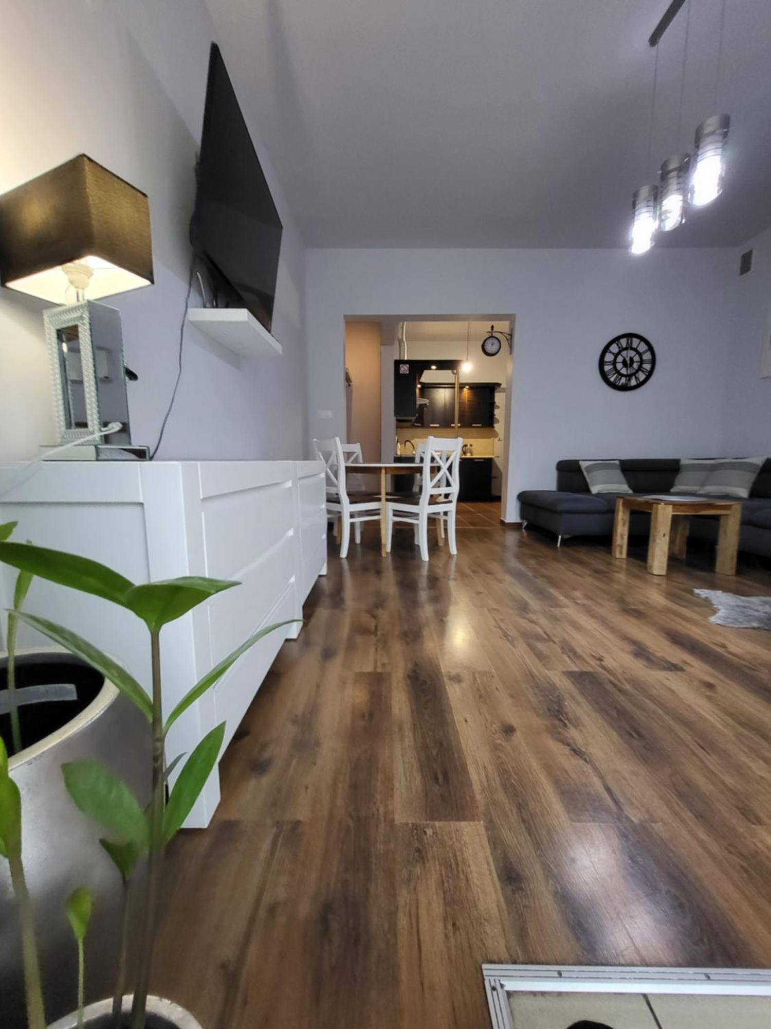 Podkowa Hotel Myślenice Eksteriør billede